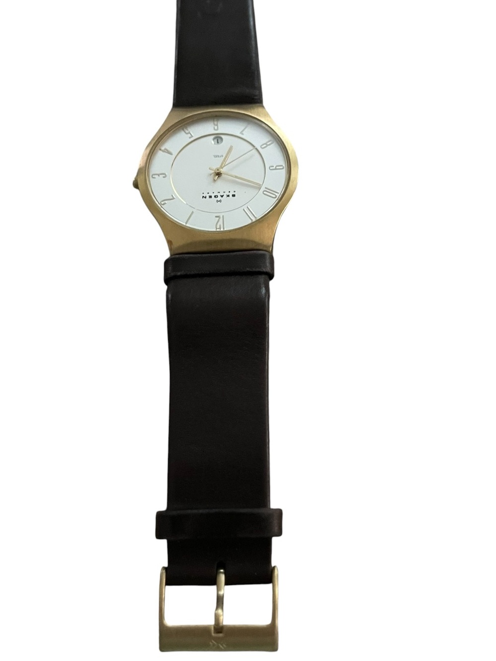 Skagen 233XXL LGL men gold Men's Gold Tone Case Black Leather Strap Watch